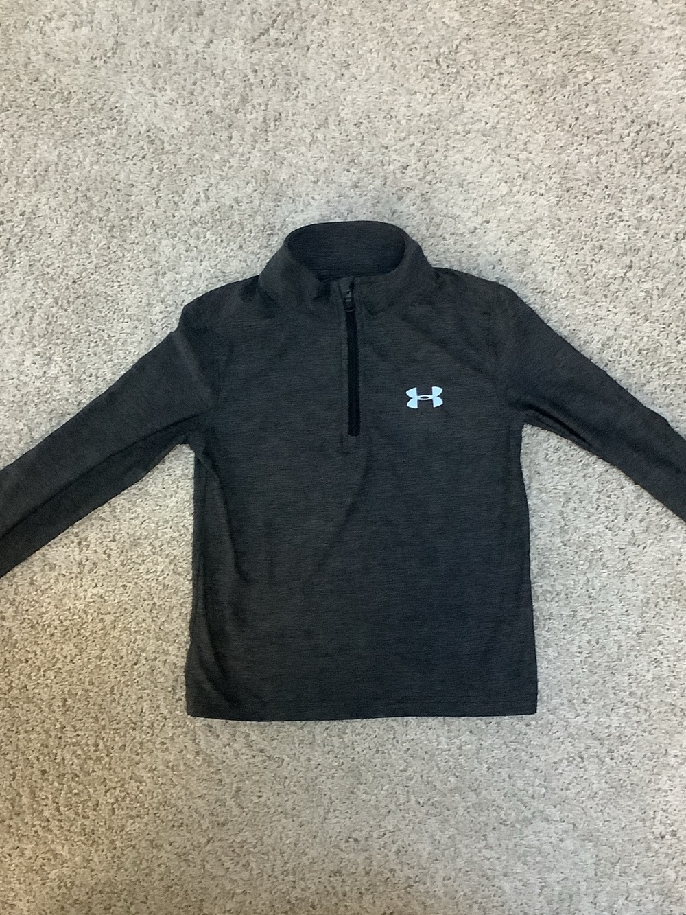 Under Armor Dark grey Quarter Zip - size: 5